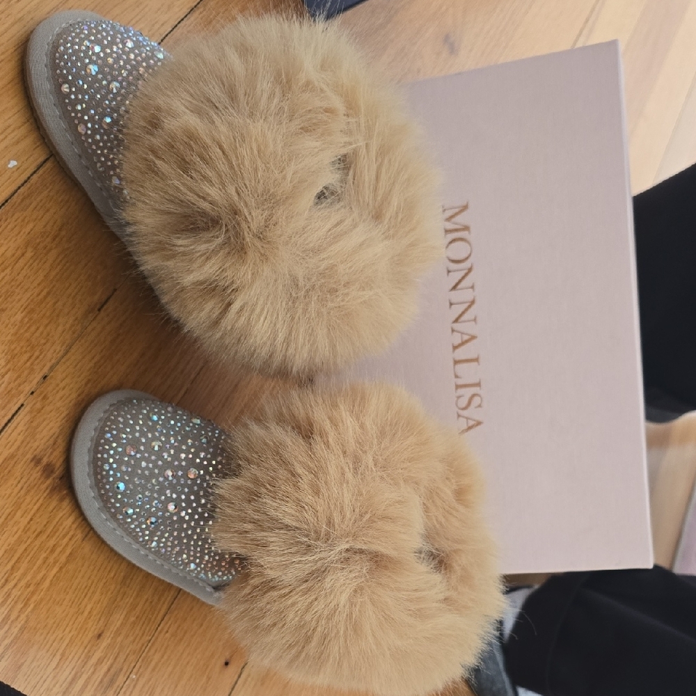 MonnaLisa Kids Sparkling Tan Fur Slippers